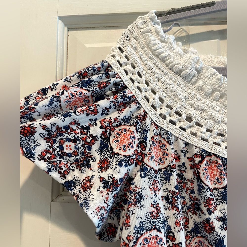 New Directions Abstract Pattern Off Shoulder Blouse Tshirt Blue Red Size XL - Picture 3 of 7